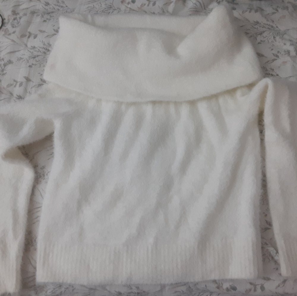 hm white kashemere wool sweater large turtleneck size xs